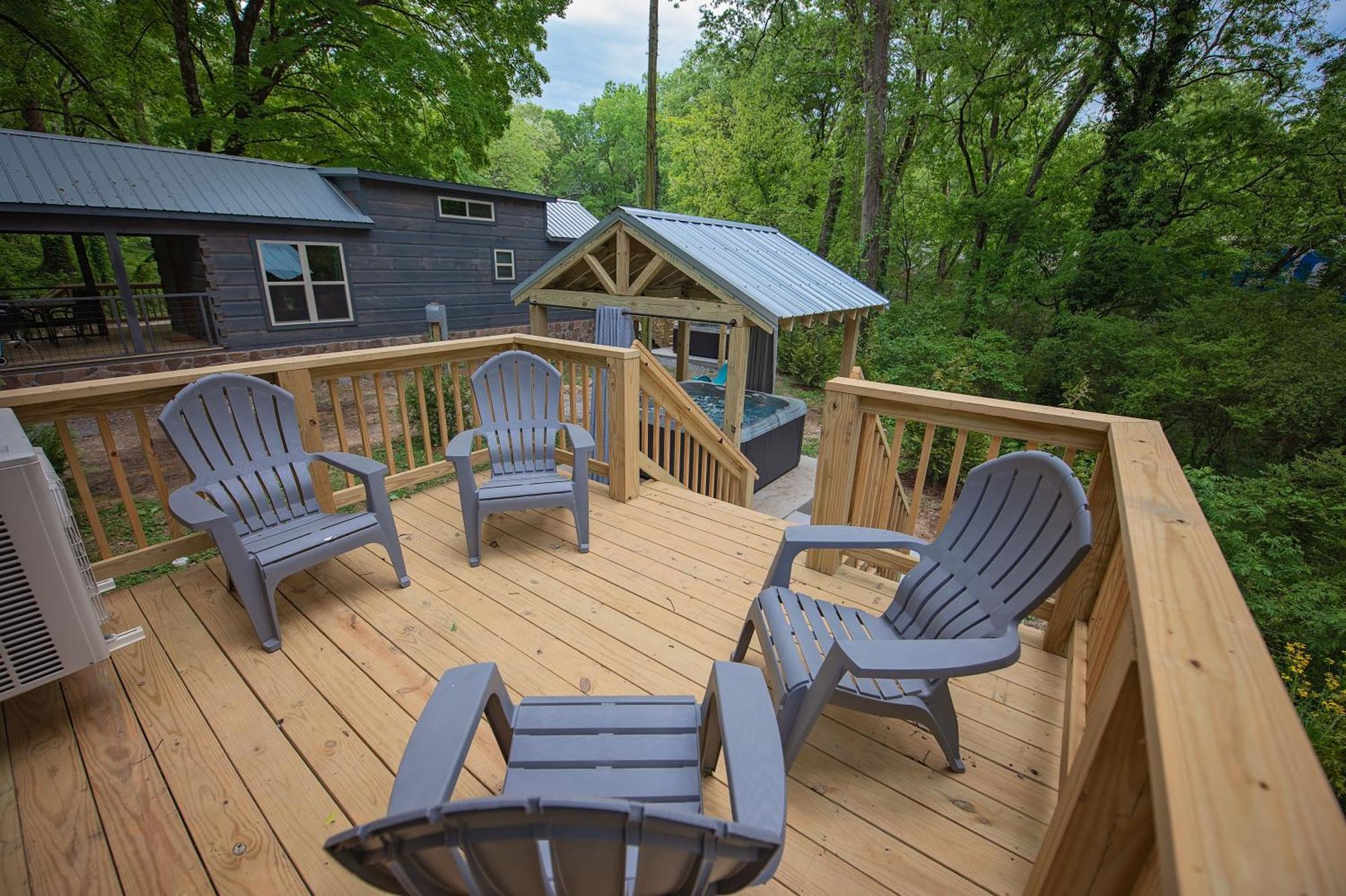Jake Luxury Hot Tub Near Downtown *